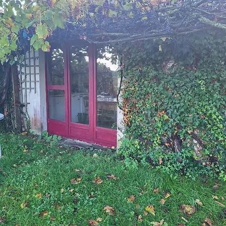 La Maison Du Donjon - Gites De 8 Personnes, Parking Prive Avec Jardin Terrasse Loches Exterior photo