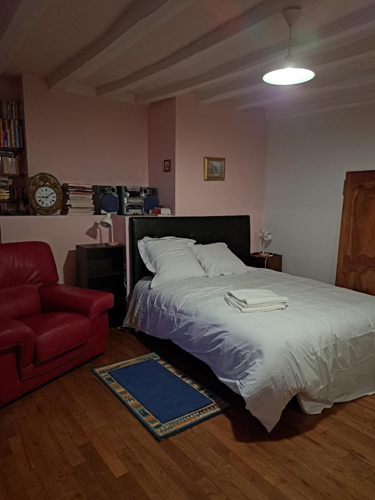 La Maison Du Donjon - De 8 Personnes, Parking Prive Avec Jardin Terrasse Holiday home Loches