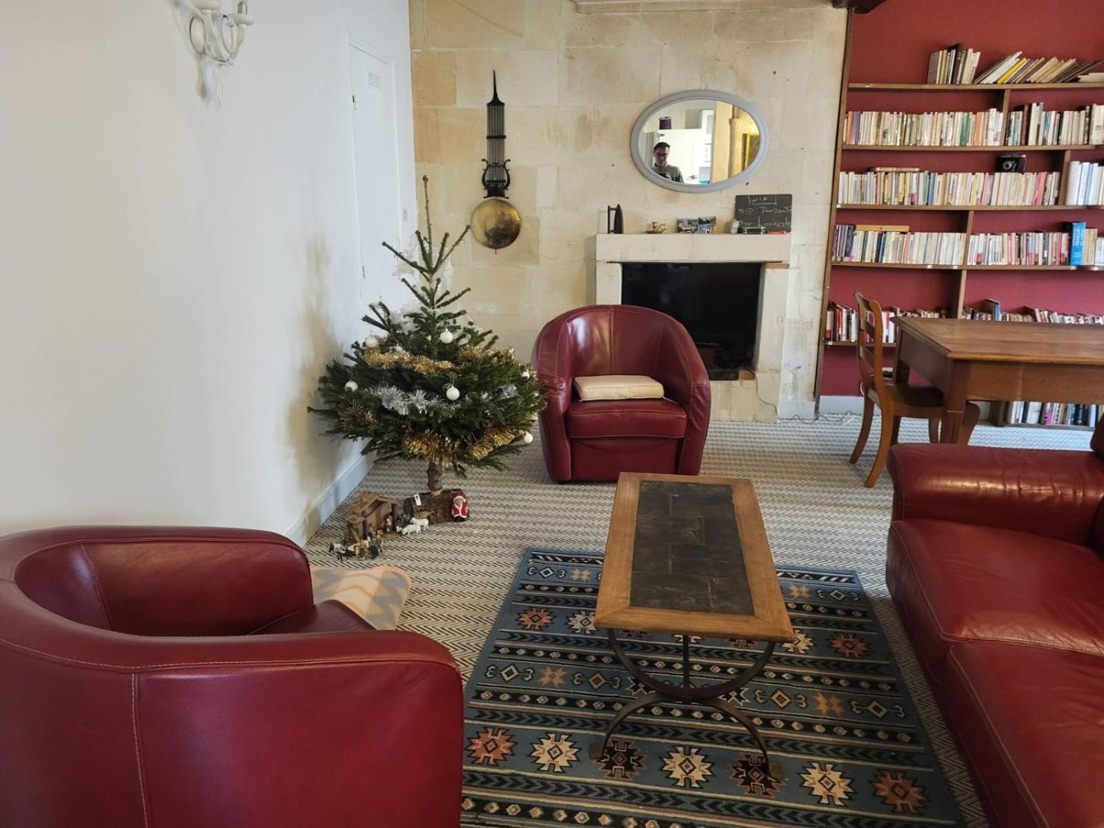 La Maison Du Donjon - De 8 Personnes, Parking Prive Avec Jardin Terrasse Holiday home Loches