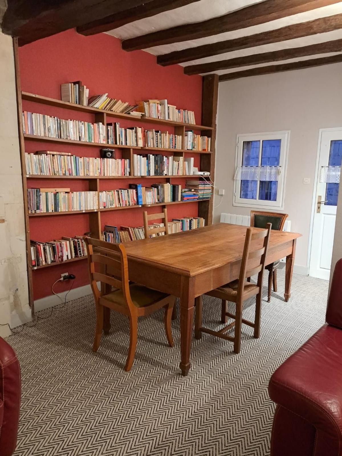 Holiday home La Maison Du Donjon - De 8 Personnes, Parking Prive Avec Jardin Terrasse *