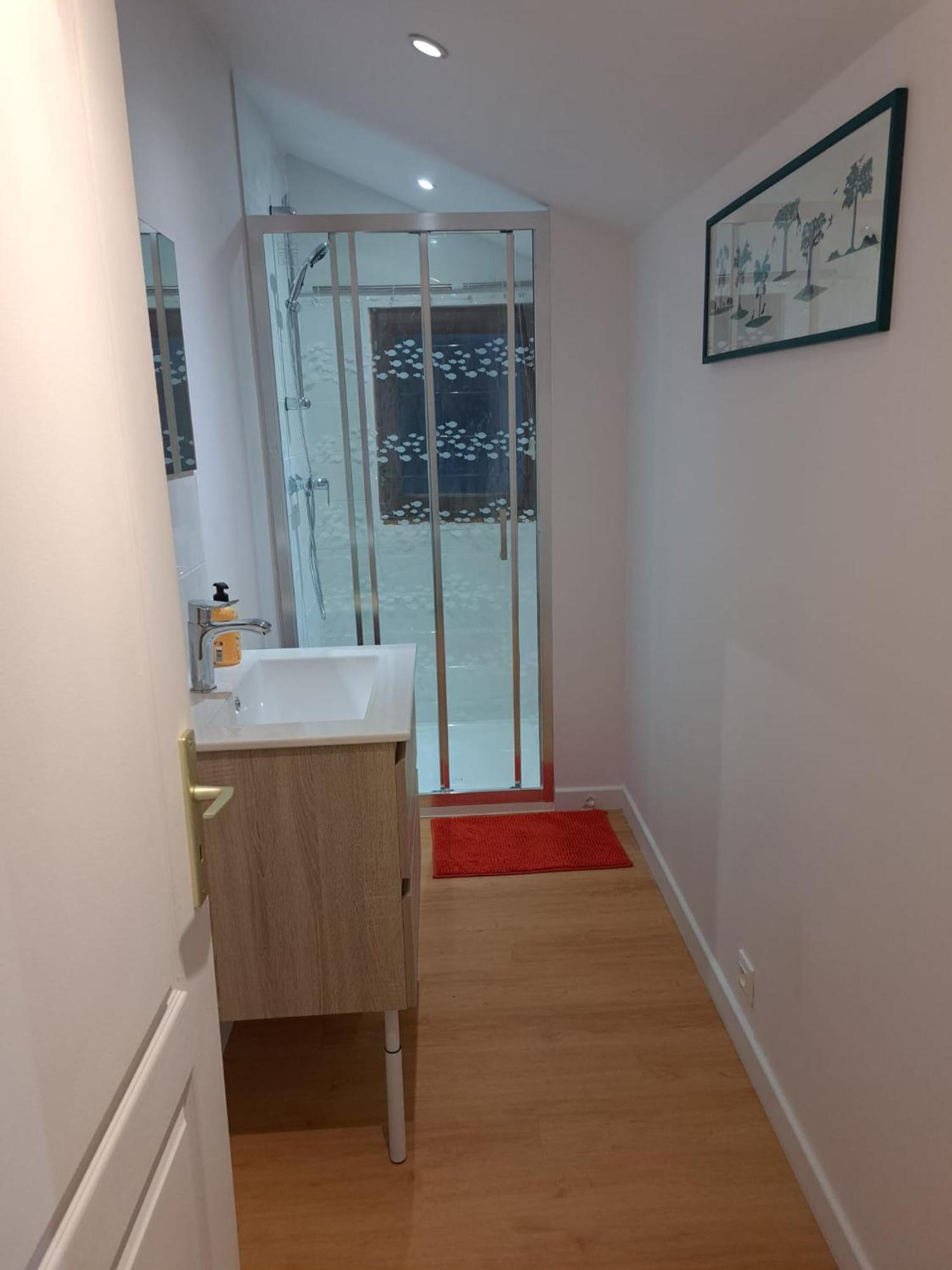 La Maison Du Donjon - De 8 Personnes, Parking Prive Avec Jardin Terrasse