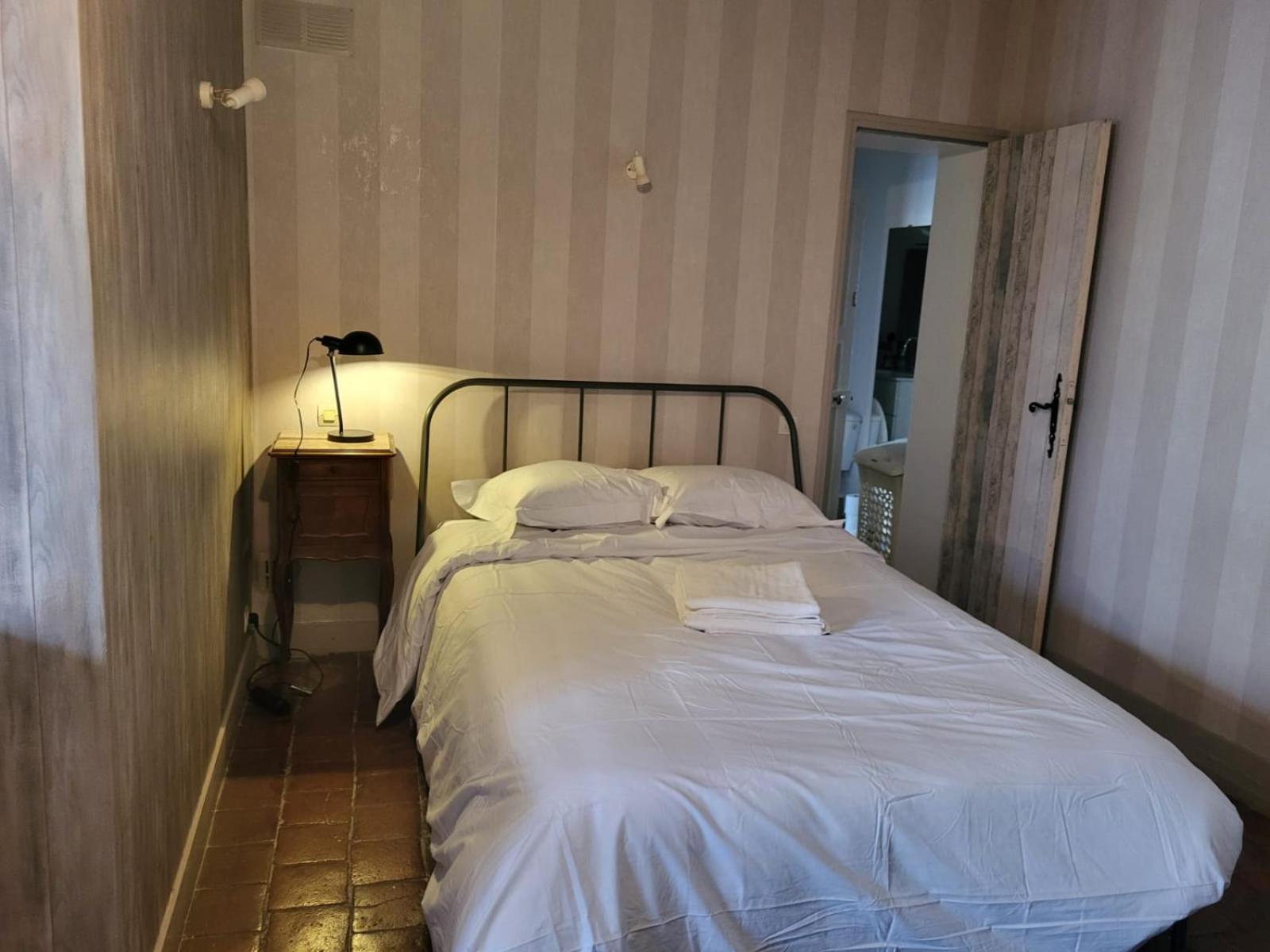Holiday home La Maison Du Donjon - De 8 Personnes, Parking Prive Avec Jardin Terrasse *
