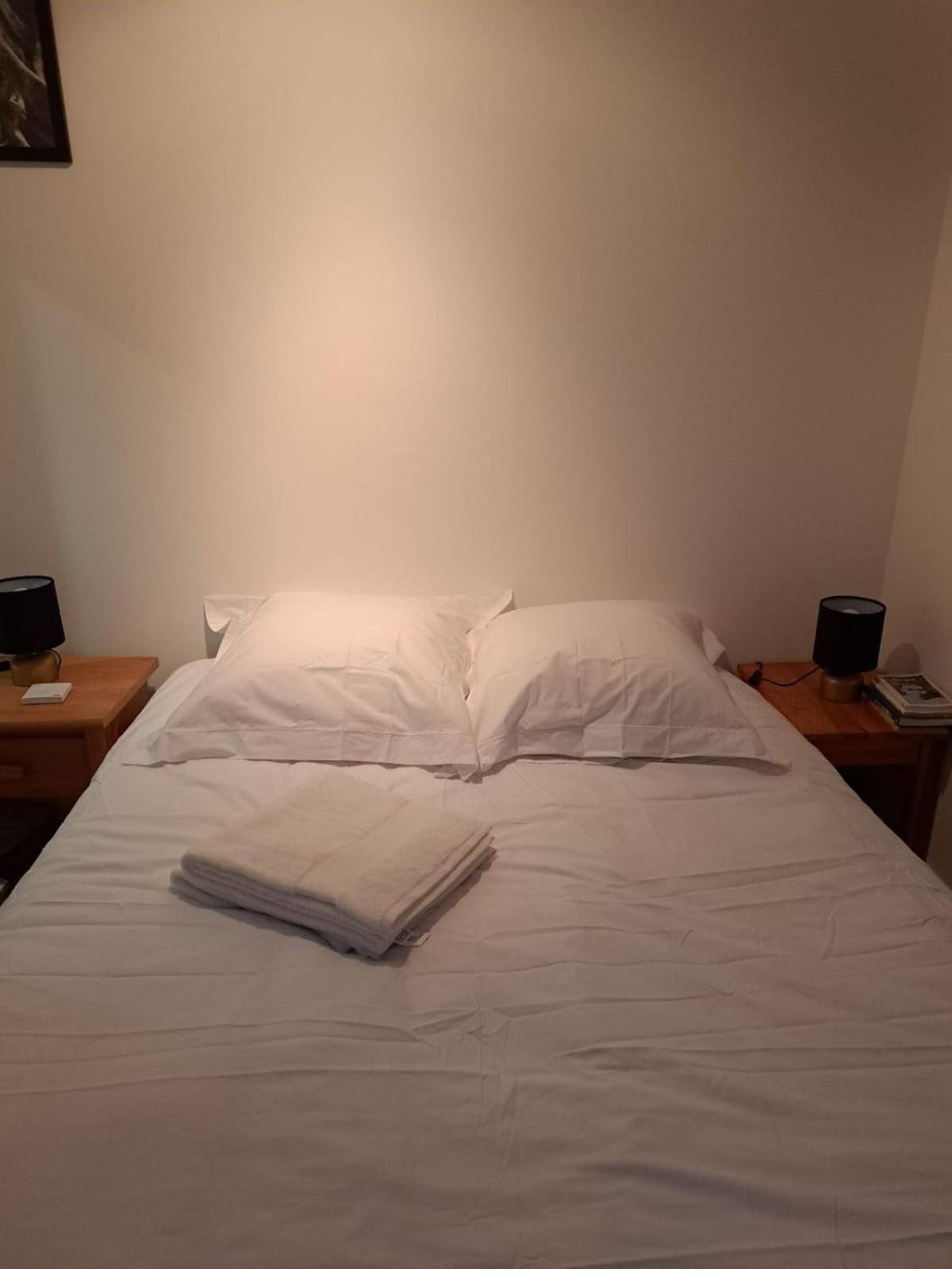 Holiday home La Maison Du Donjon - De 8 Personnes, Parking Prive Avec Jardin Terrasse