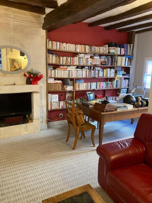 La Maison Du Donjon - De 8 Personnes, Parking Prive Avec Jardin Terrasse * Loches